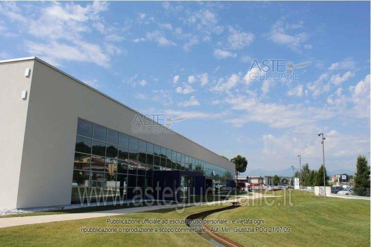 Foto: Immobile industriale a Magliano di Tenna (FM)