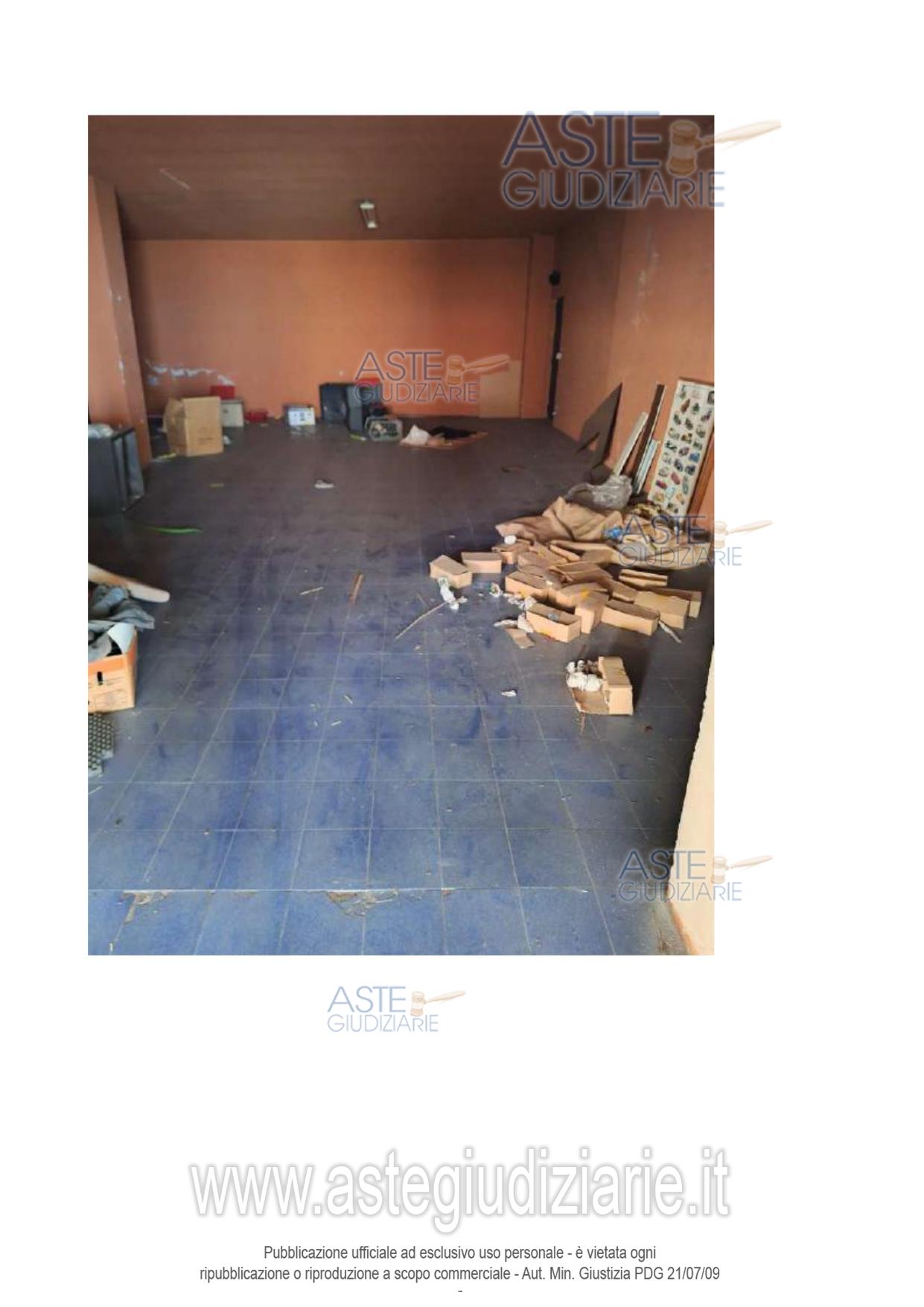 Foto: Immobile commerciale a Cossato (BI)