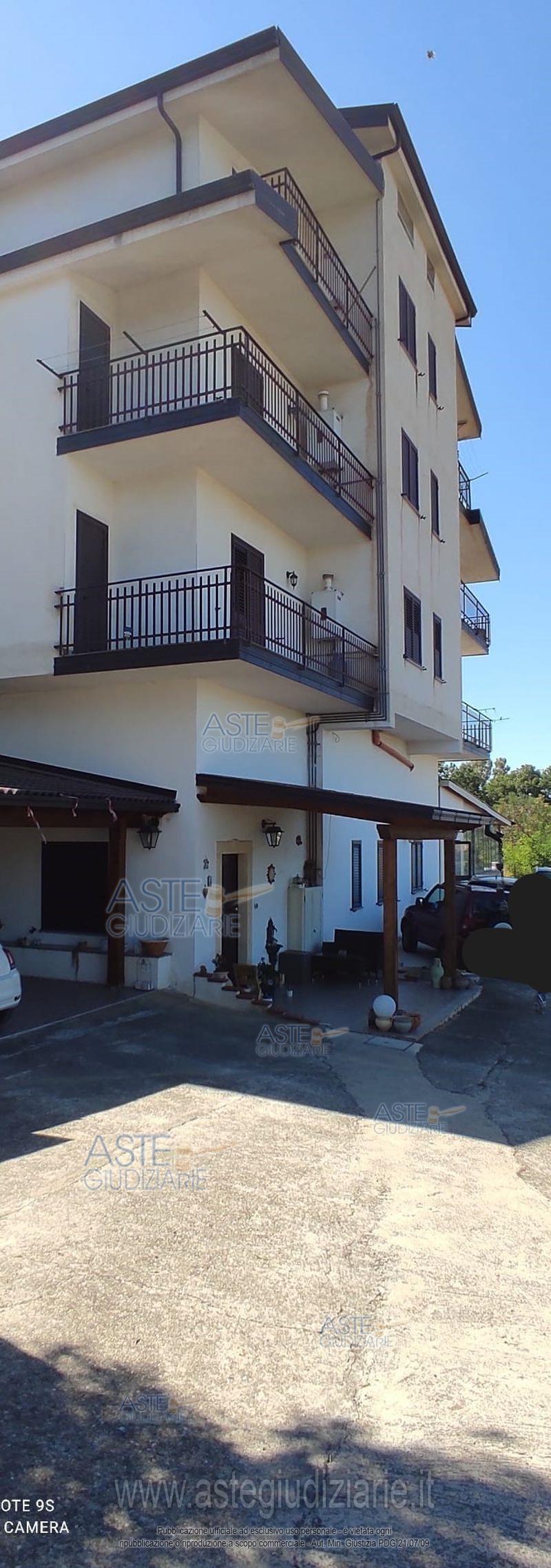 Foto: Immobile residenziale a Luzzi (CS)