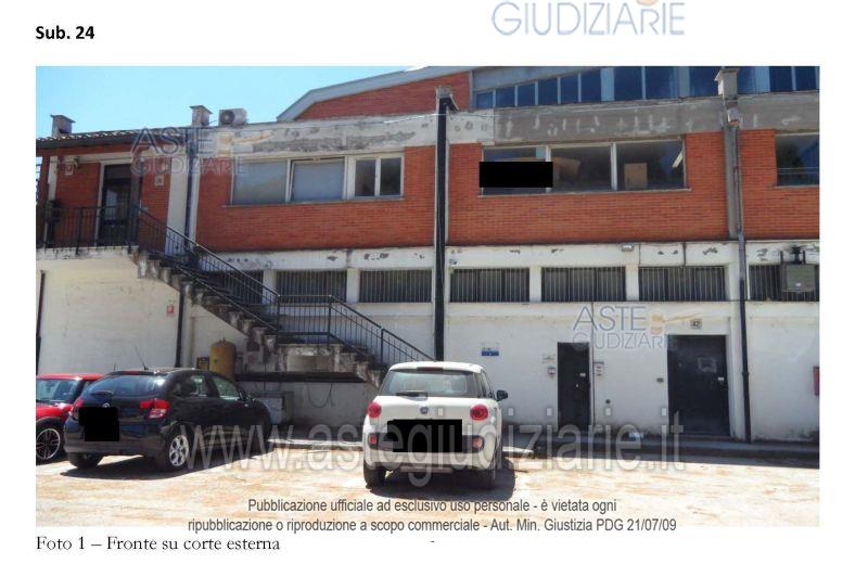 Foto: Immobile industriale a Fermo (FM)