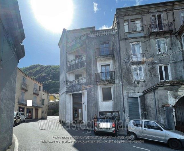Foto: Immobile commerciale a Lauria (PZ)