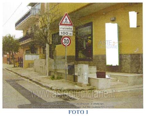 Foto: Immobile commerciale a Taurisano (LE)