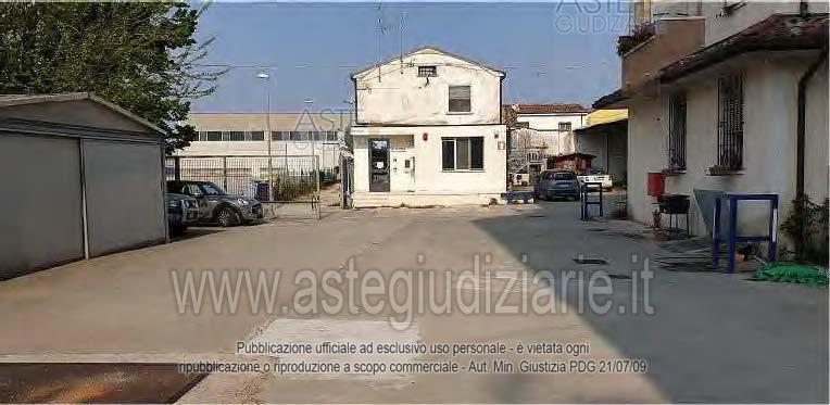 Foto: Immobile industriale a Castelbelforte (MN)