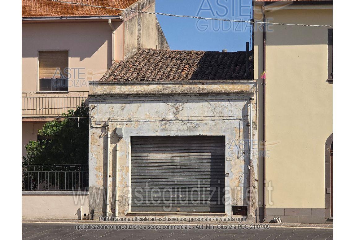 Foto: Immobile commerciale a Borore (NU)