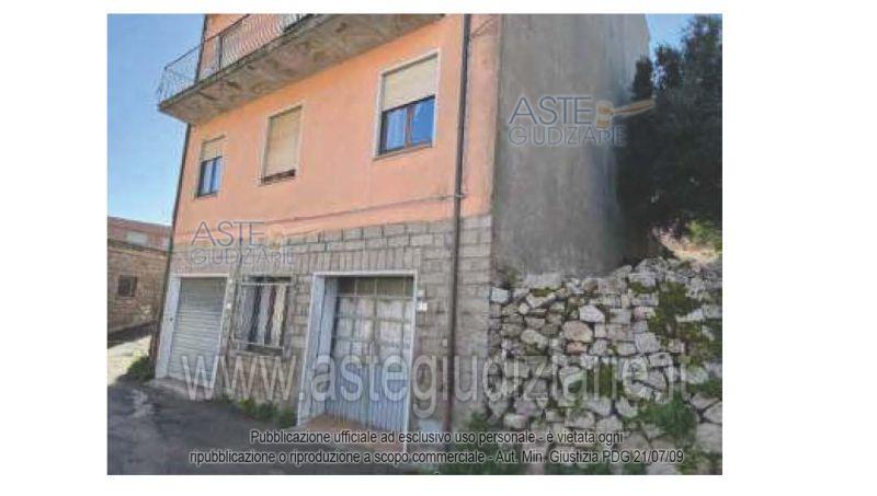 Foto: Immobile commerciale a Calangianus (OT)