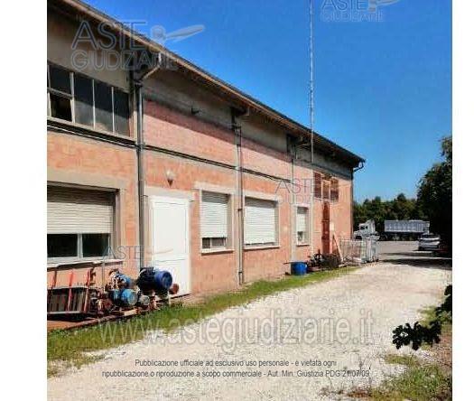 Foto: Immobile industriale a Faenza (RA)