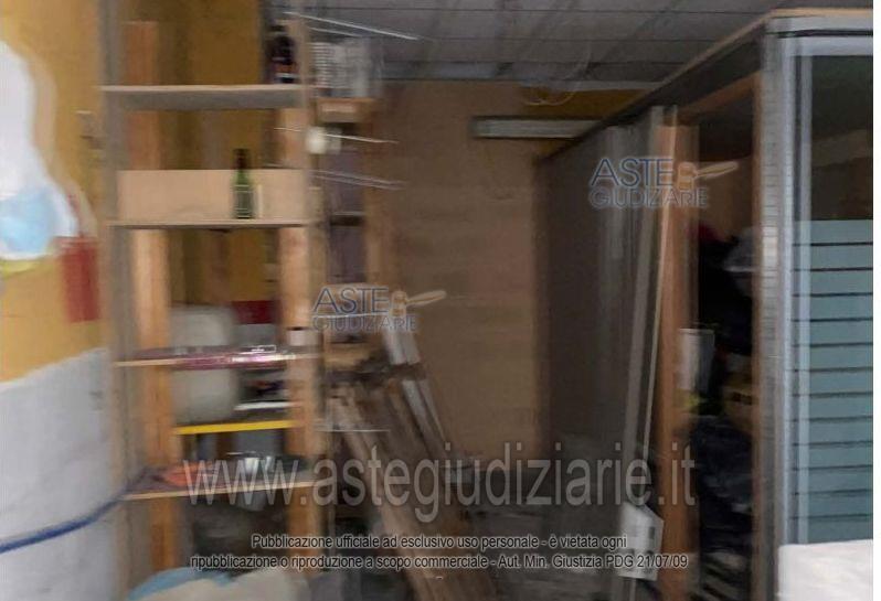 Foto: Immobile commerciale a Roma (RM)