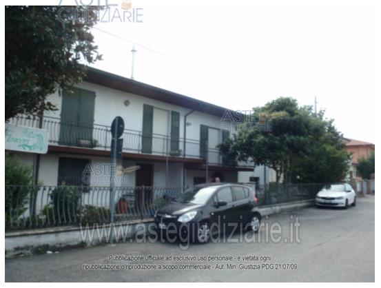 Foto: Immobile commerciale a Rimini (RN)
