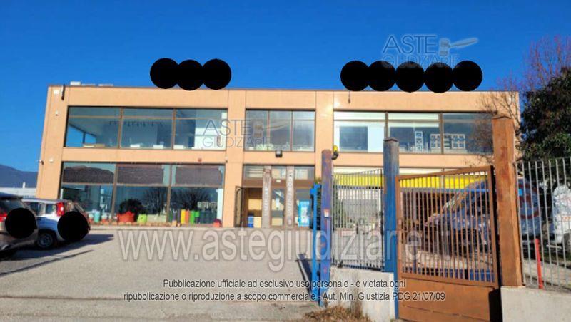 Foto: Immobile commerciale a Spoleto (PG)