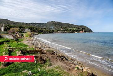 Fabbricato in vendita a Cecina, provincia di Livorno - Aste tra privati