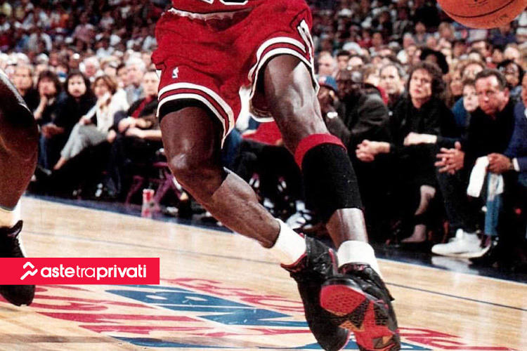 Asta da 2,2 milioni: è record per le scarpe di Michael Jordan